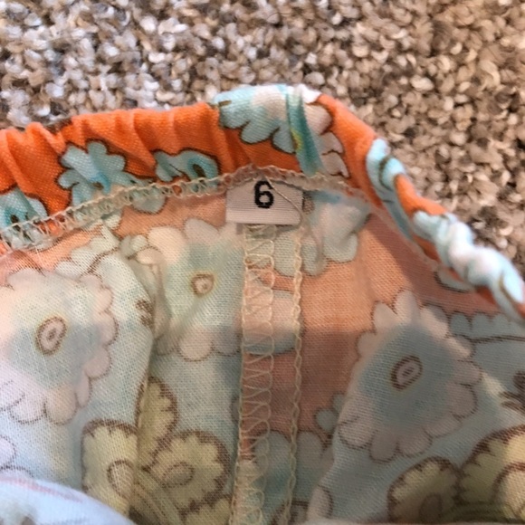 Bundle of girls top and ruffle pants - Picture 4 of 8